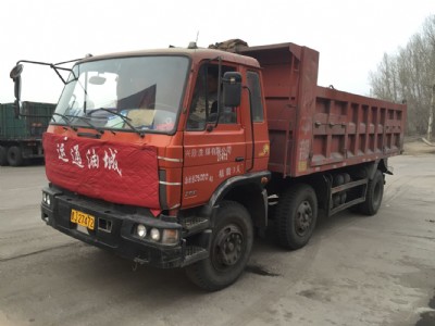 長期出售東風瑞沃華山前四后四自卸車